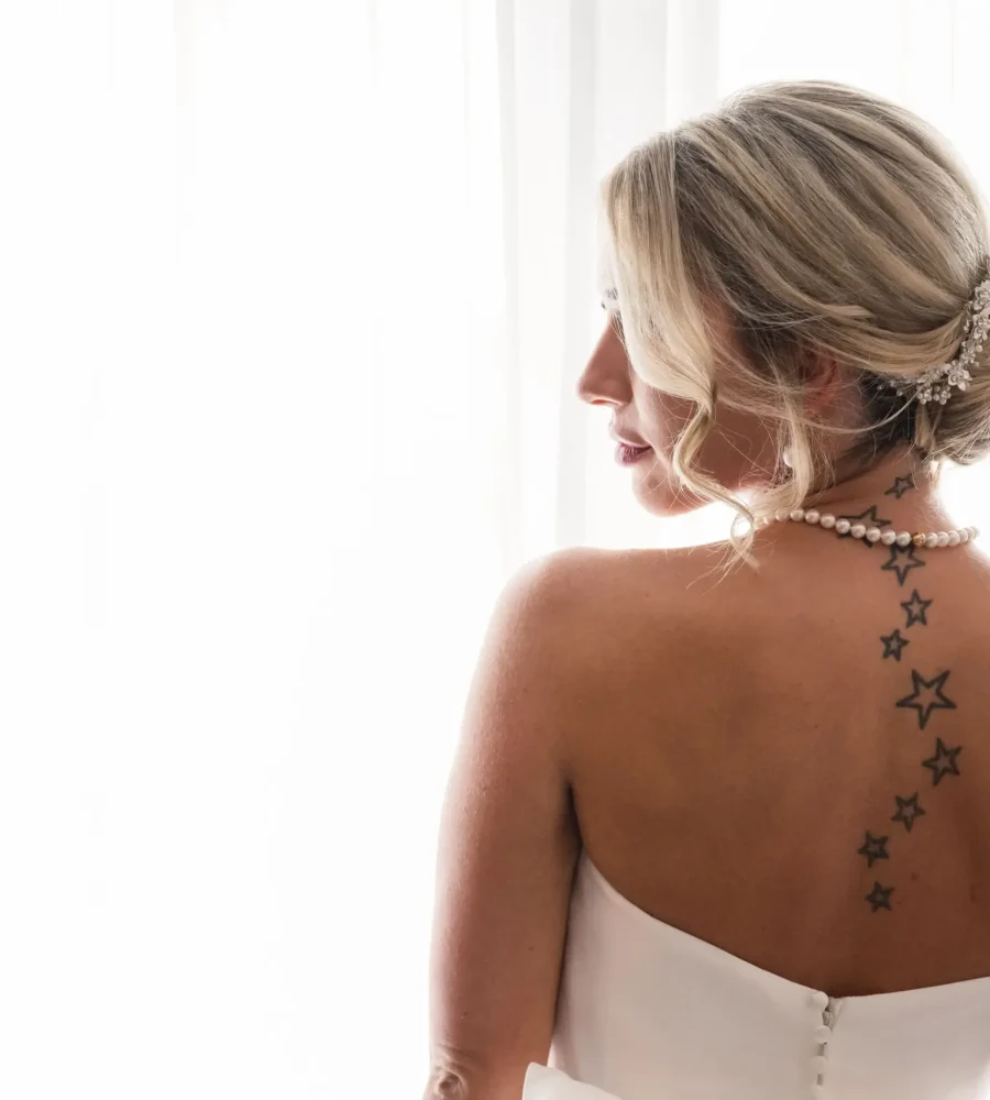 Styled_Shooting_Sonnenhof_Okt_2024_©_Tobias_Hertle-2254 Braut mit Brautkleid im Sonnenhof beim Heiraten